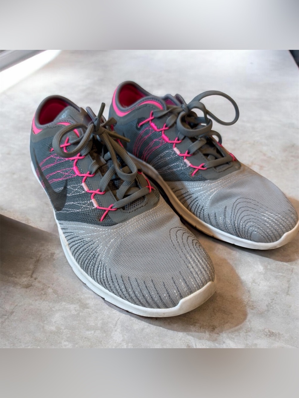 Nike Flex Adapt TR Women’s 9.5 Gray Pink Training Shoes Sneakers Gym